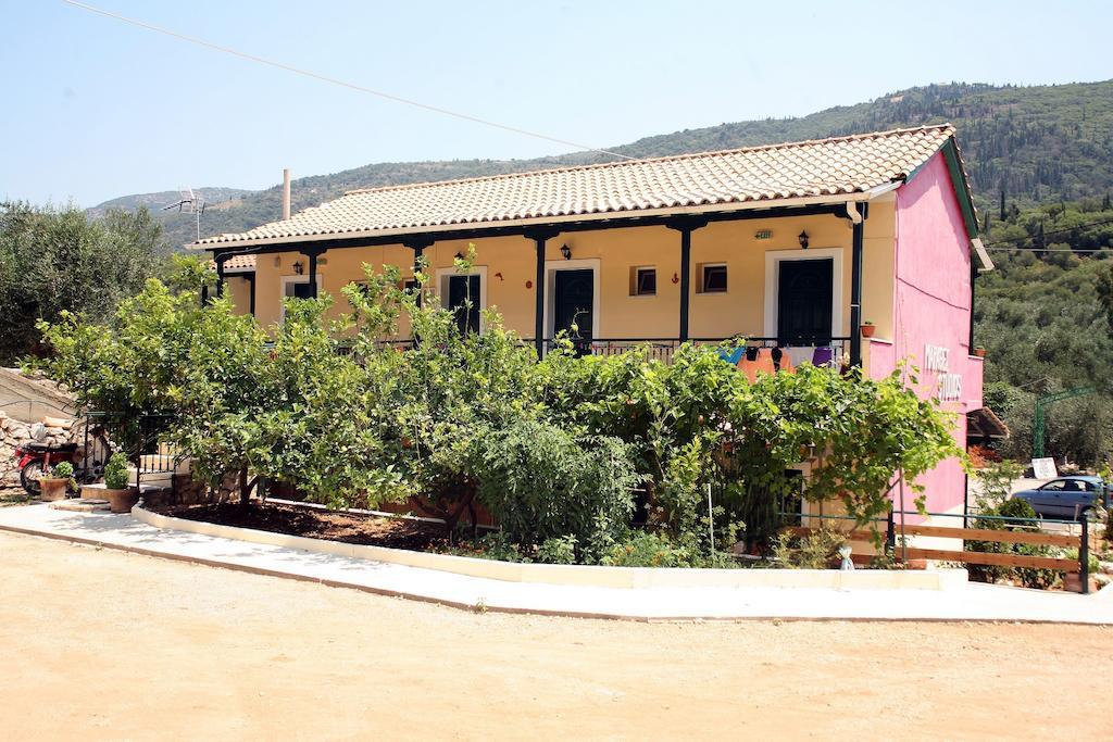 Marathes Studios Áyios Nikítas Exterior foto