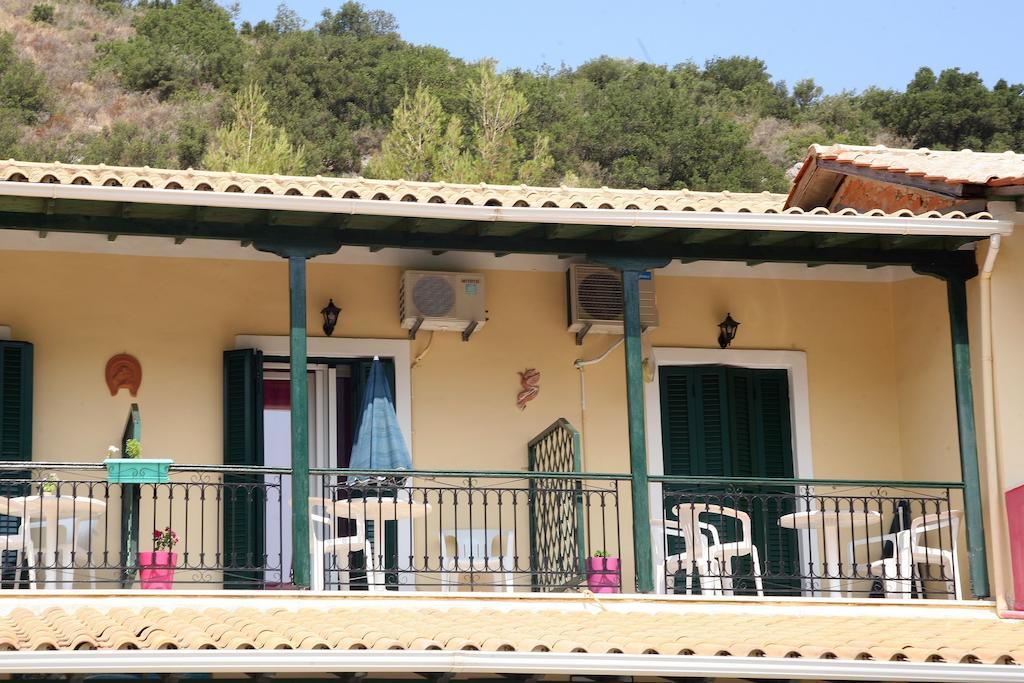 Marathes Studios Áyios Nikítas Exterior foto